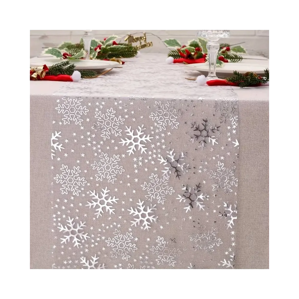 Доріжка новорічна Leeseph Снежиннки 28*275 см срібло купити недорого || Metelka.com.ua