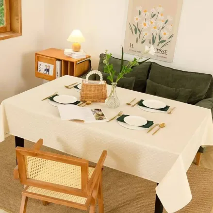 Скатертина водовідштовхувальна Leeseph з класичним узором 150×210см беж купити недорого || Metelka.com.ua