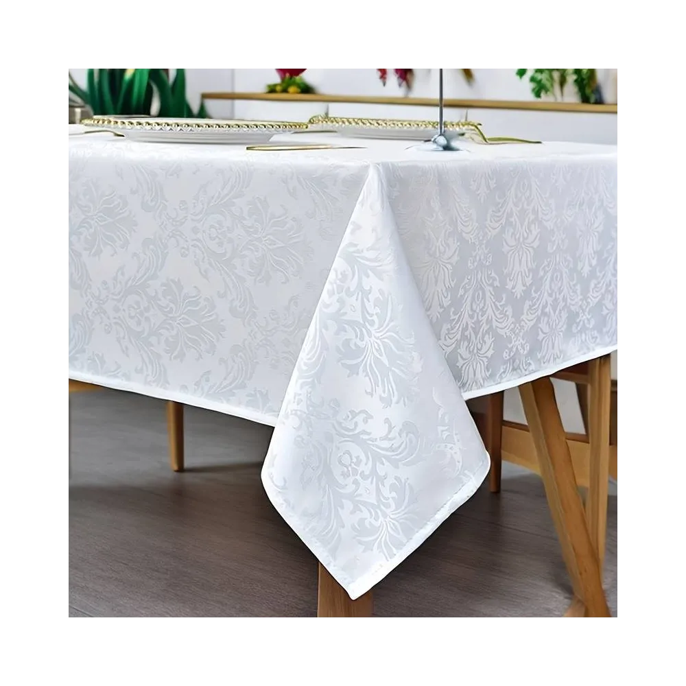 Жакардова скатертина Leeseph з вензелями 150×260 см біла купити недорого || Metelka.com.ua